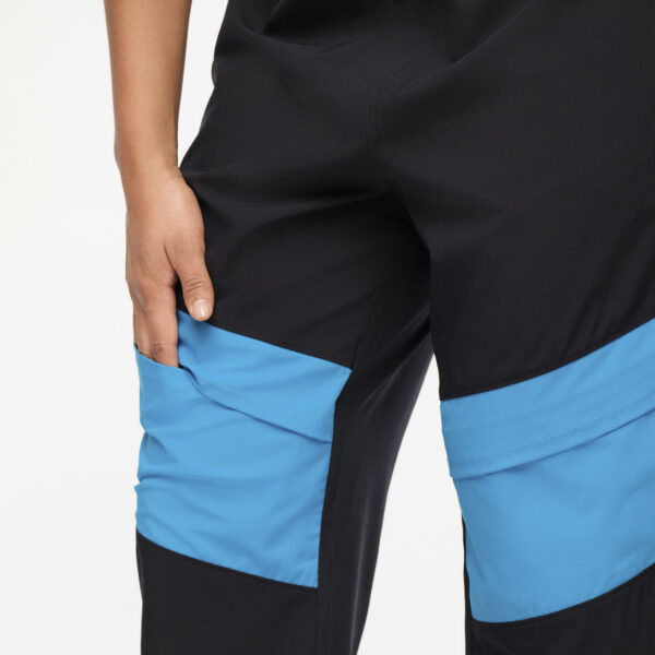 Zumba Explore Men's Track Pants With Inserts - Image 5