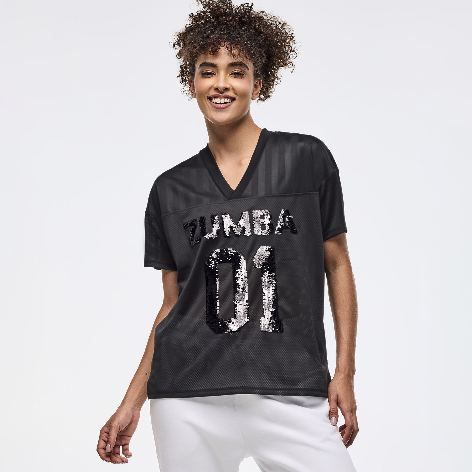 zumba 正規品 メッシュVネックTシャツ Zumba Sparkle V-Neck Mesh Top – Latinfit Middle East